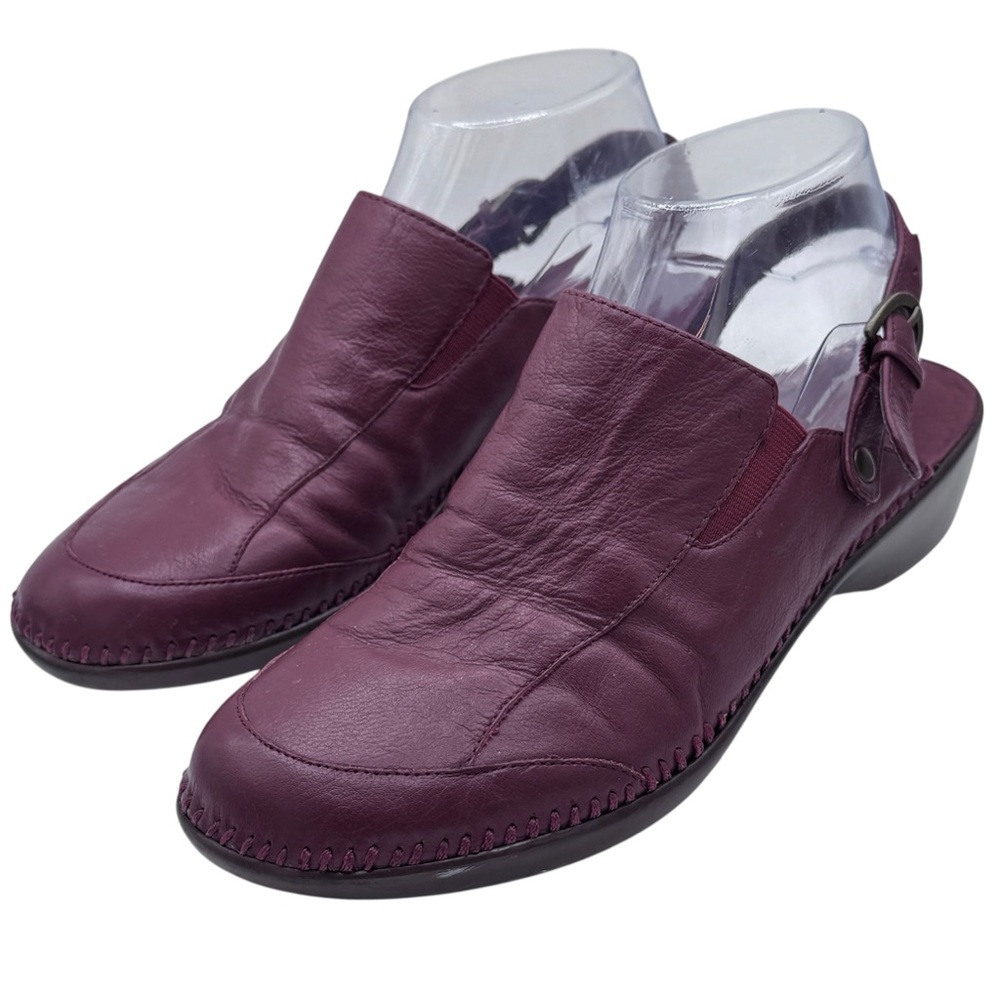 Easy Spirit Women’s Maroon Slip-On Loafers - Size 7.5